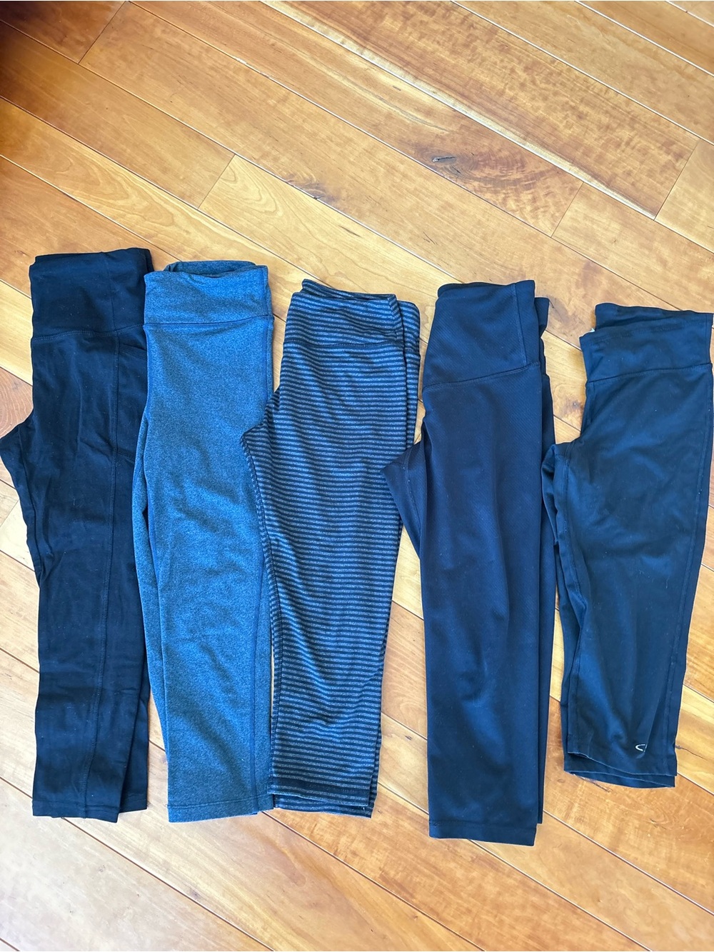 Kyodan Women's Black and Blue Capri Leggings Pack